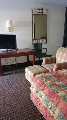 Capitol Inn And Suites - Oda