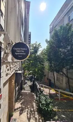 Capitol Suit Apart