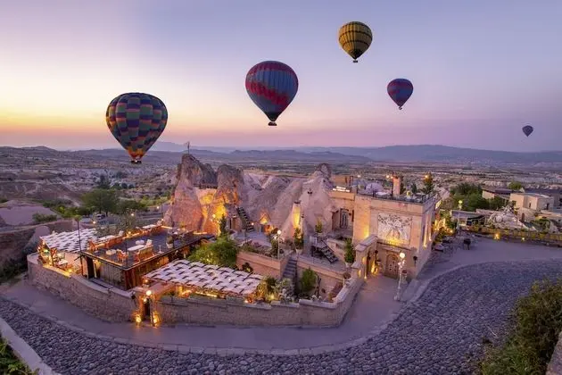 Cappadocia Fairy Chimneys Selfie Cave Hotels