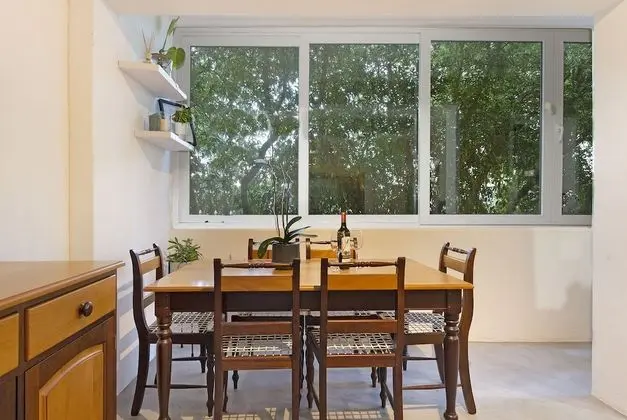 Capri Court Unit 6 by HostAgents - Oda Düzeni
