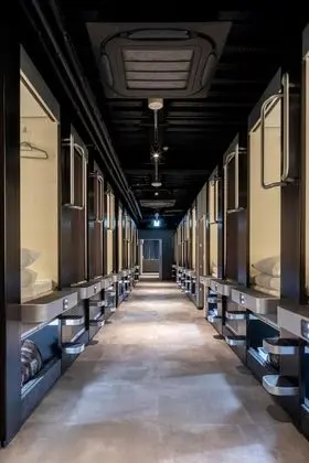 Capsule Hotel CUBE - İç Mekan