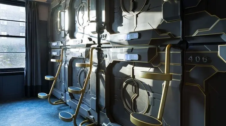 The Capsule Hotel - Hostel - Oda