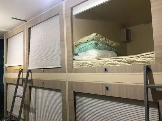 Capsule Hostel Yes Sport