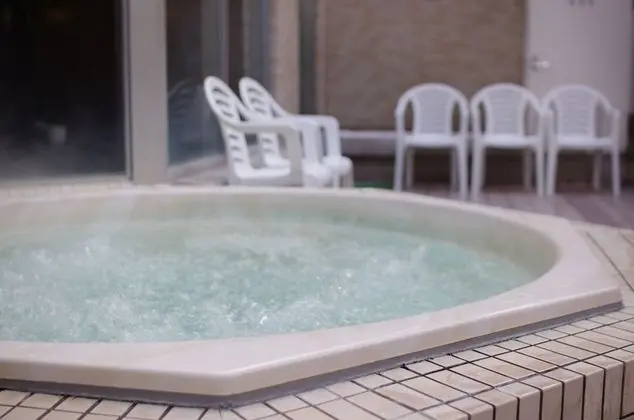 Capsule & Spa Grand Sauna Shinsaibashi - Havuz