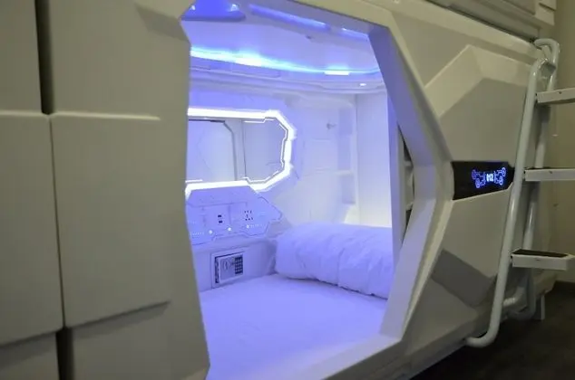 Capsule hotel Zodiak