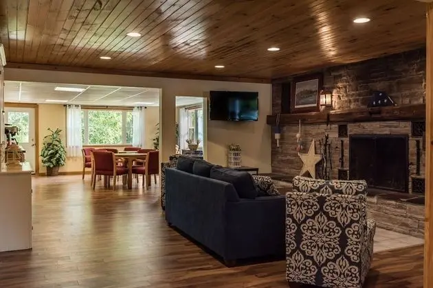 Capt.'s Inn & Suites - Lobi