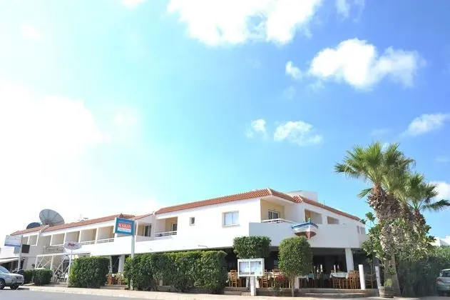 Captain Karas Holidays Apartments - Dış Mekan