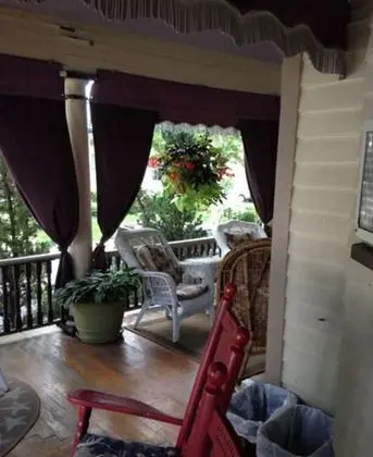 Captain Mey's Inn