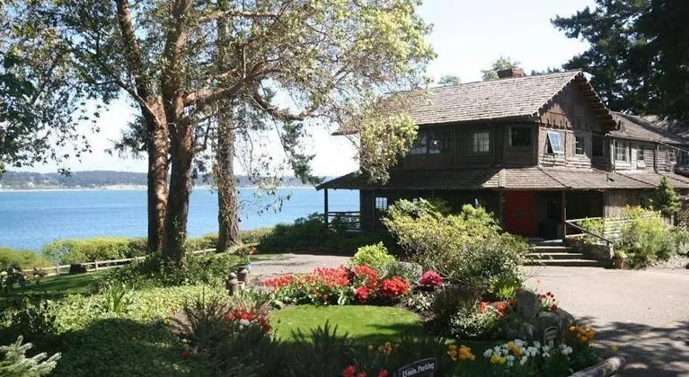 Captain Whidbey Inn