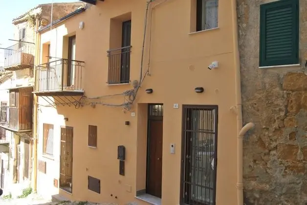 Captivating 1-bed Apartment in Agrigento