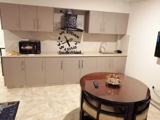 Captivating 1-bed Apartment Fully Furnished - Mutfak