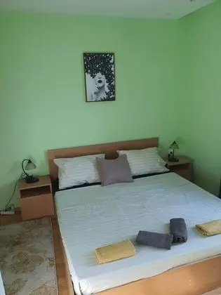 Captivating 1-bed Apartment in Sunny Beach Burgas - Oda