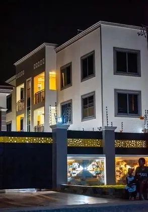 Captivating 1-bed Apartment in Tema, com 25 - Dış Mekan
