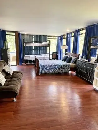 Captivating 1-bed House in Koror