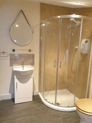 Captivating 2-bed Apartment in Carlisle - Banyo Tipleri