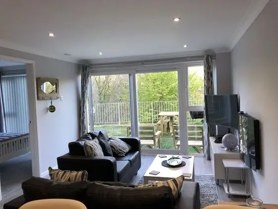 Captivating 2-bed Villa in Millendreath Near Looe