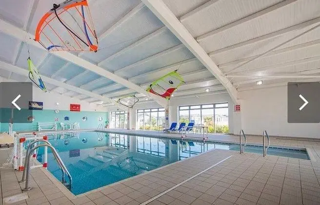 Captivating 2-bed Villa in Pevensey - Havuz
