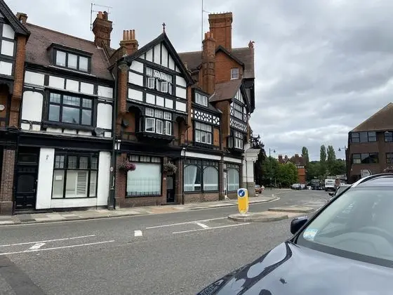 Captivating 3-bed Apartment in Henley-on-thames