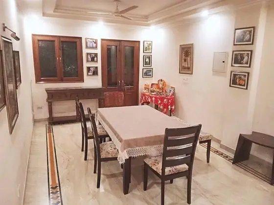 Captivating 3-bed Apartment in New Delhi - İç Mekan