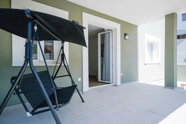 Captivating 3-bed Apartment in Vodice