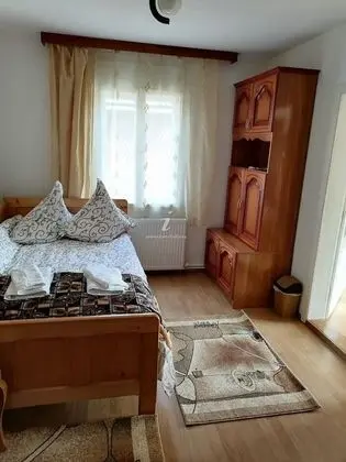 Captivating 3-bed House in Manastirea Humorului - Oda