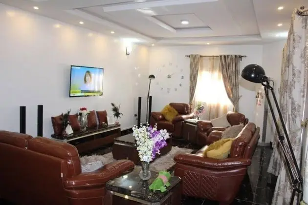 Captivating 4-bed House in Lagos - Öne Çıkan Resim