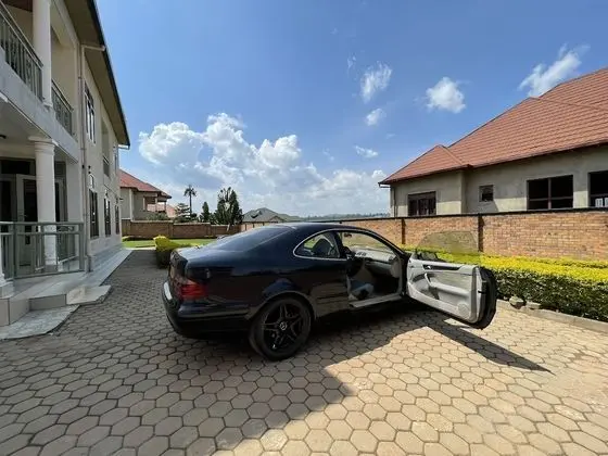 Captivating 7-bed House in Kigali, Rwanda - Dış Mekan