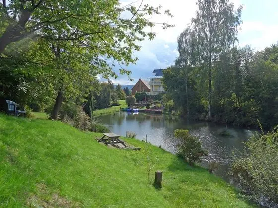 Captivating Apartment in Lichtenhain With Pond - Dış Mekan