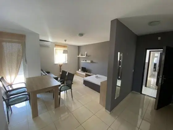 Captivating Apartment in Novalja With Bbq, Parking & AC - Mutfak