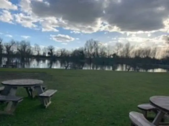 Captivating Bluebell Lodge 2-bed Cotswolds Caravan - Dış Mekan