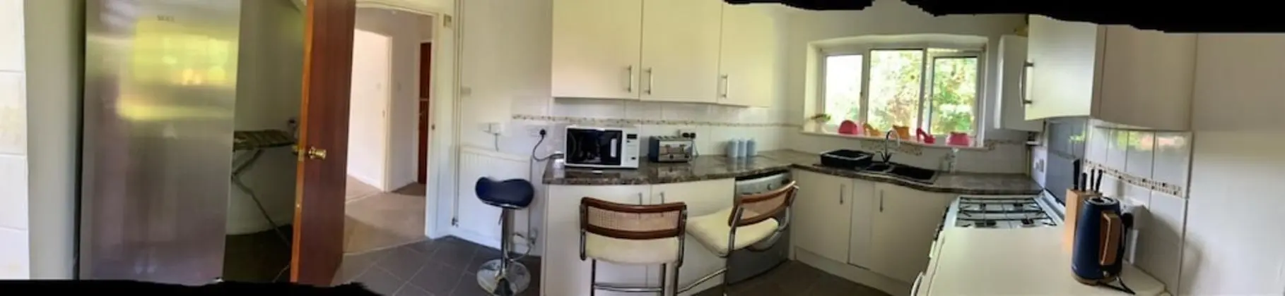 Captivating Bungalow With Garden in High Wycombe - Mutfak