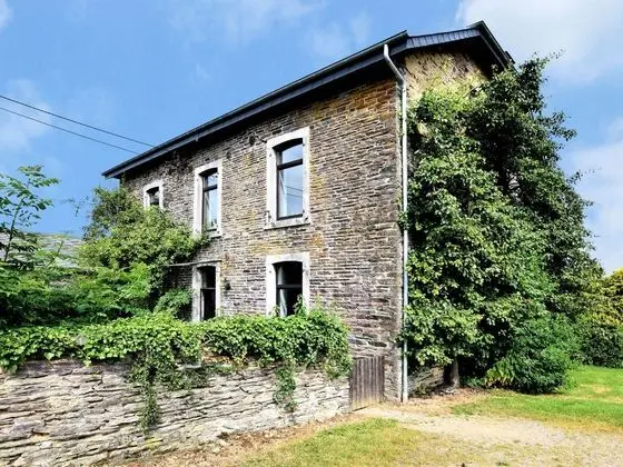 Captivating Holiday Home in Lierneux With Garden - Dış Mekan