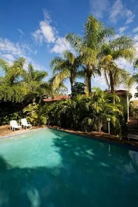 Caralina Court - Havuz