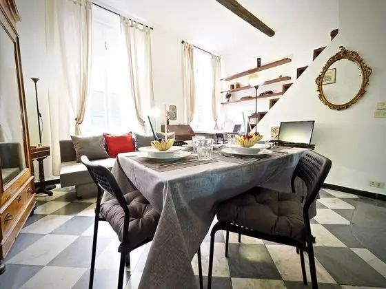 Caratteristica Dimora Degli Incrociati