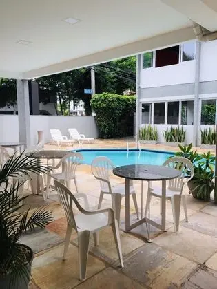 Caravaggio Praia Hotel - Havuz