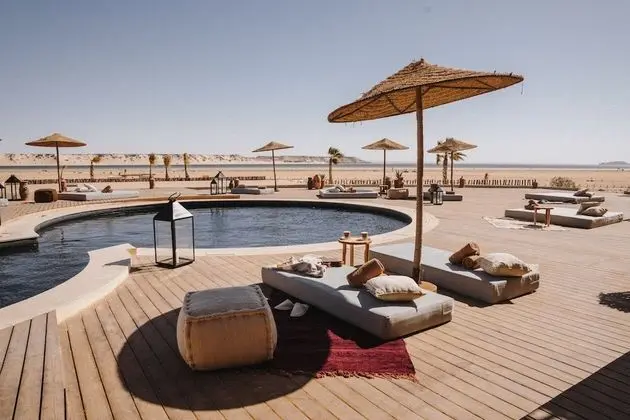 Caravan by Habitas Dakhla - Öne Çıkan Resim