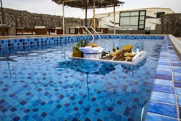 Caravana Beach Resort Al Zorah - Havuz