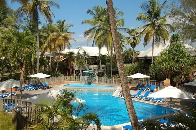 Carayou Hôtel & Spa - Havuz