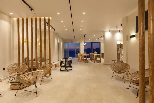 Carian Hotel - Lobi