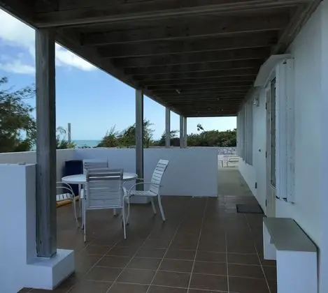 Caribbean Sea Breeze Villas - Lobi