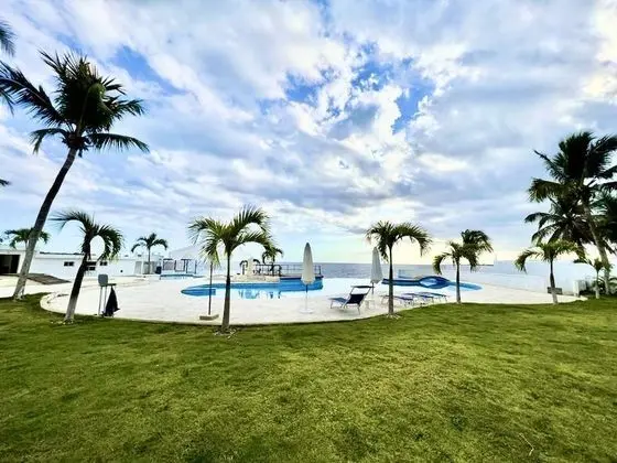 ON THE Caribbean SEA - Crystal Apartment