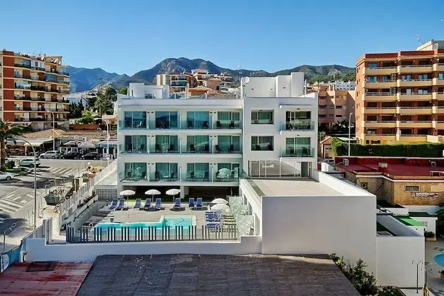 Carihuela Suites