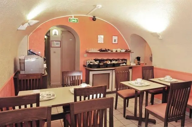 Hotel Carladez Cambronne