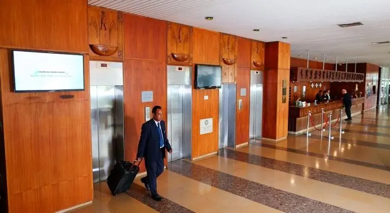 Carlton Hotel - Lobi
