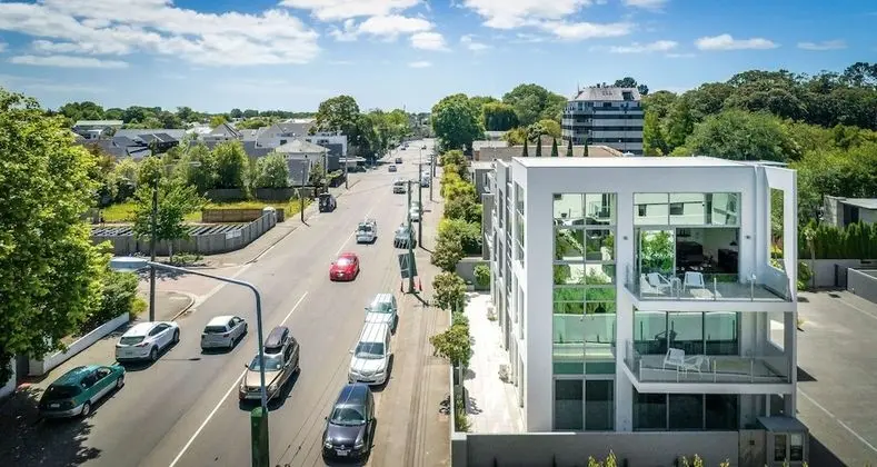 The Carlton Apartments - Dış Mekan