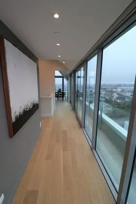 The Carlton Apartments - İç Mekan