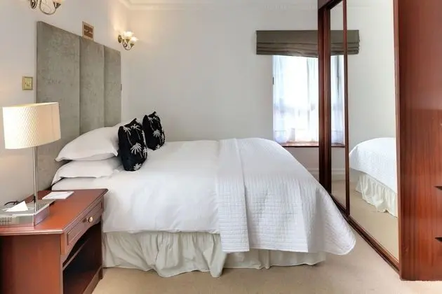 Carlton Court - Mayfair - Oda