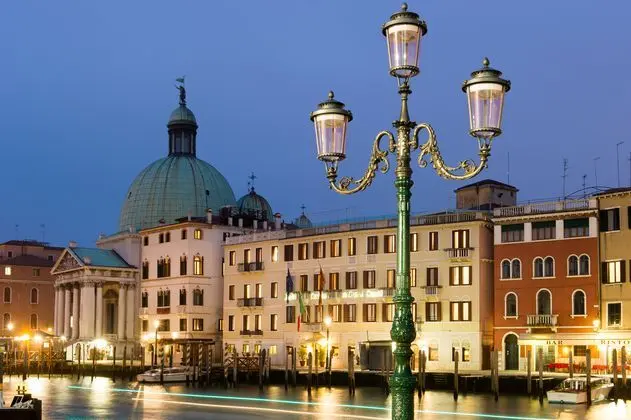 Hotel Carlton on the Grand Canal - Genel