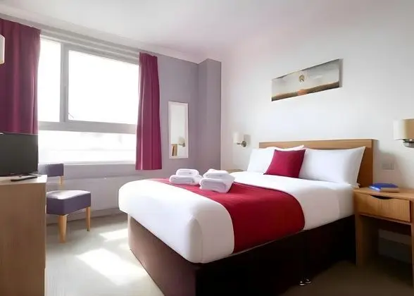 The Carlton Hotel - Genel