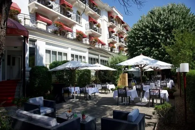 Carlton Lausanne SA